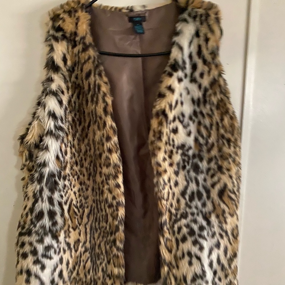 Plus Size Leopard Cheetah Vest🤎
